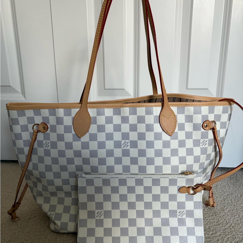 Checkered Tote Bag With Pouch